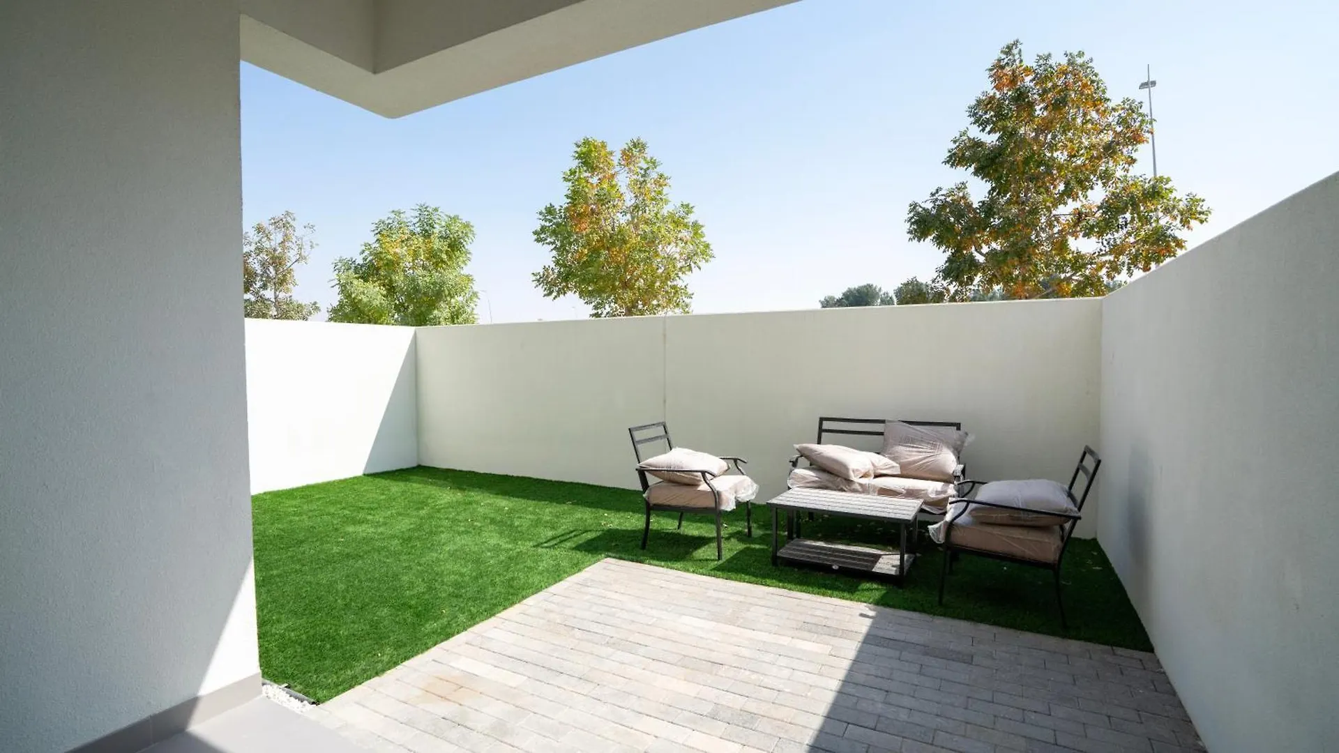 4Br Spacious Villa Backyard Abu Dhabi United Arab Emirates