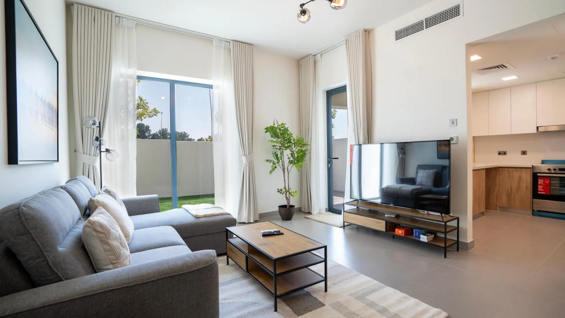 4Br Spacious Villa Backyard Abu Dhabi 0*,  United Arab Emirates