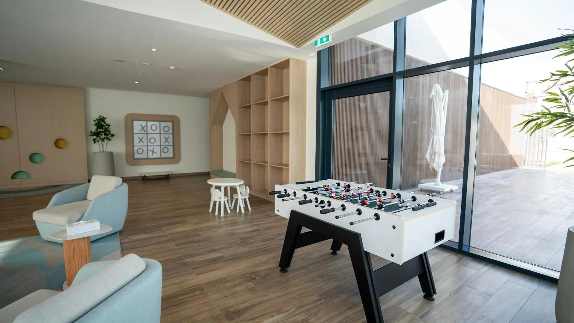 4Br Spacious Villa Backyard Abu Dhabi